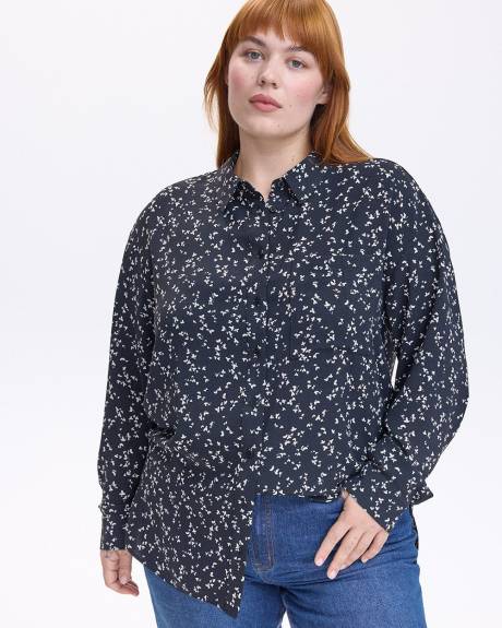 Long-Sleeve Buttoned-Down Blouse with Chest Pocket