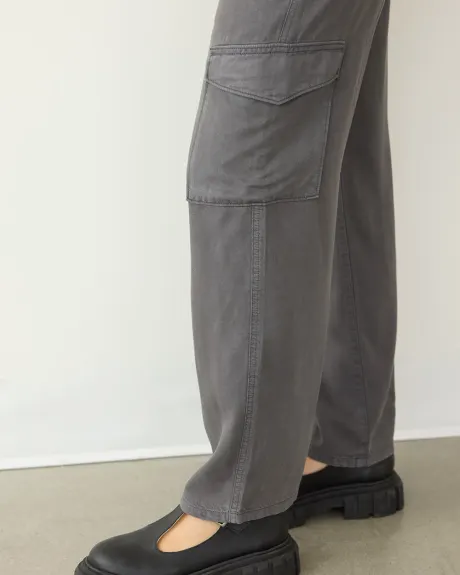 Straight-Leg High-Rise Cargo Pant - Petite