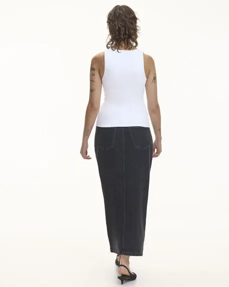 Sculpting Tank with Crew Neckline