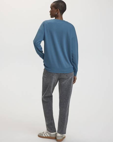 Long-Sleeve Crew-Neck Sweatshirt - R Essentials