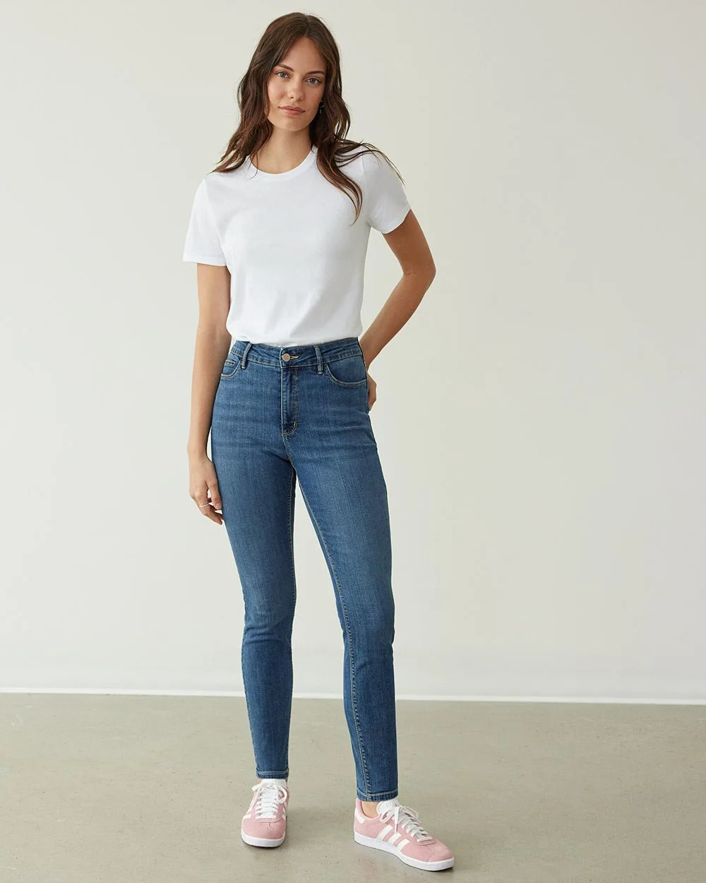 Skinny-Leg High-Rise Jean - The Signature (R)