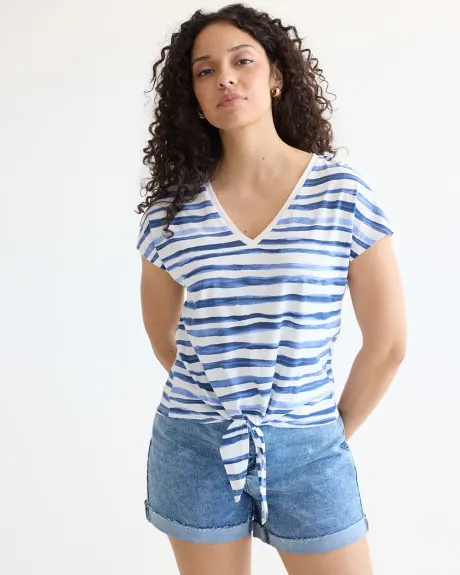 Extended-Sleeve Tee with Tie at Waist