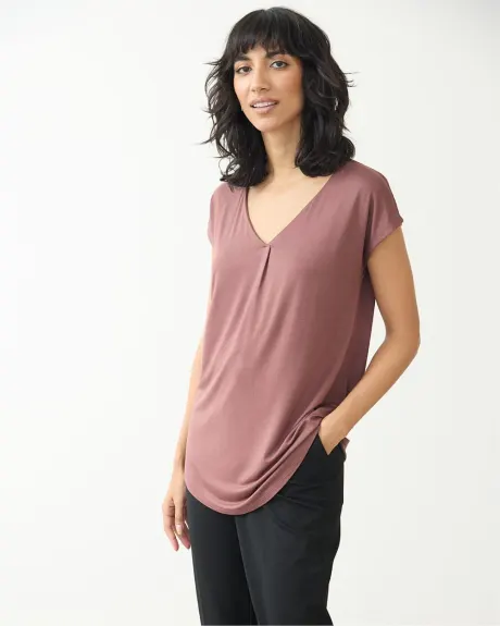 Extended-Sleeve V-Neck Tunic