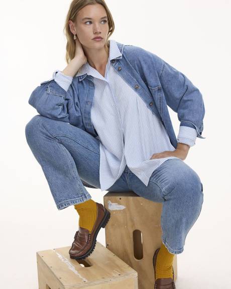 Long-Sleeve Buttoned-Down Blouse