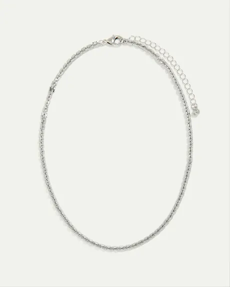 Collier court tendance