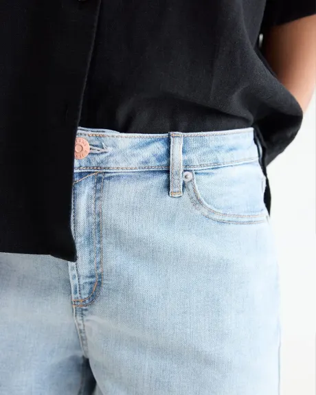 Short en jean à taille mi-haute à ourlet brut roulé