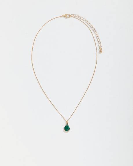 Short Necklace with Malachite Teardrop Pendant