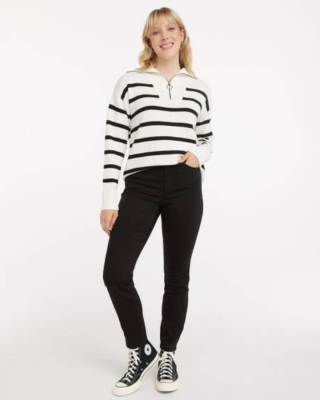 High-Rise Black Jean with Skinny Leg - The Signature (R) - Petite