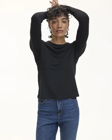 Long-Sleeve Crew-Neck Tee - R Essentials