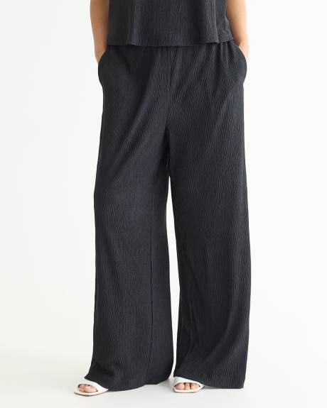 Wide-Leg High-Rise Pant