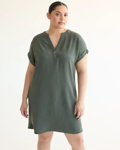 Short-Sleeve Loose Dress with Split Neckline