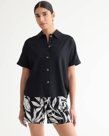 Blouse boutonnée à manches courtes en mélange de lin