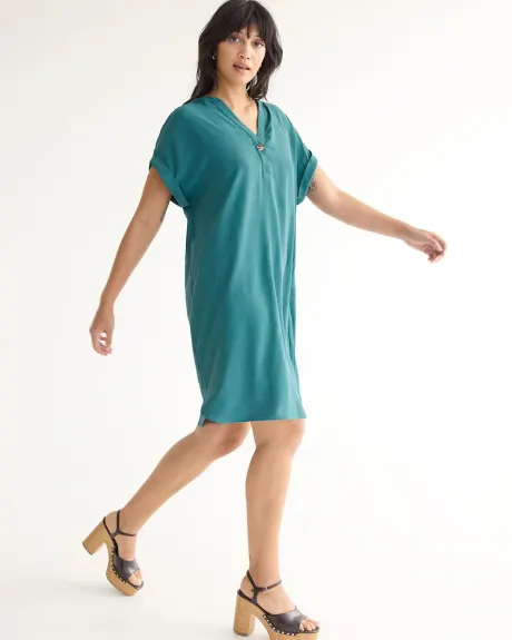 Short-Sleeve Loose Dress with Split Neckline