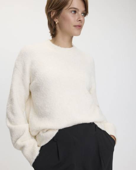 Long-Sleeve Crew-Neck Loose Bouclé Pullover