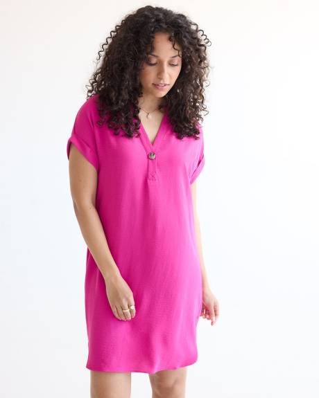 Short-Sleeve Loose Dress with Split Neckline