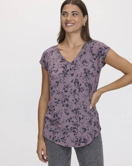 Extended-Sleeve V-Neck Tunic