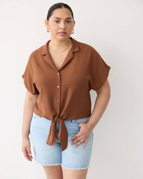 Short-Sleeve Buttoned-Down Blouse with Self-Tie at Waist