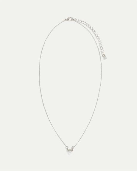 Delicate Necklace with Pearl Pendant