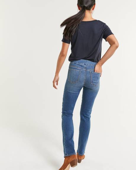 Medium Wash Mid Rise Straight Leg Jeans - The Comfort