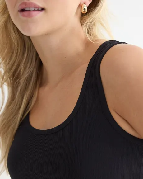 Camisole côtelée à col dégagé avec fronces latérales