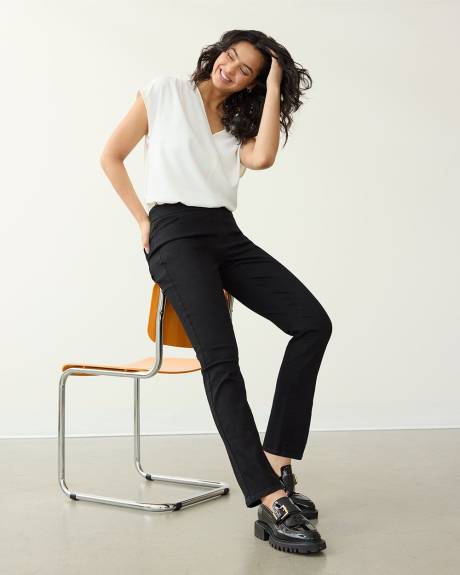 Straight-Leg Mid-Rise Jean - The Comfort