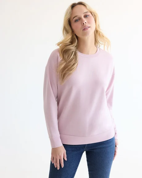 Long-Sleeve Crew-Neck Sweatshirt - R Essentials