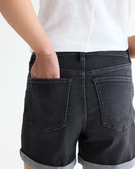 Short en jean à taille mi-haute à ourlet roulé