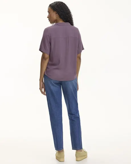 Short-Sleeve Buttoned-Down Blouse with Camp Collar