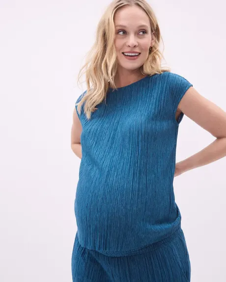 Short-Sleeve Boat-Neck Pleated Tee - Thyme Maternity