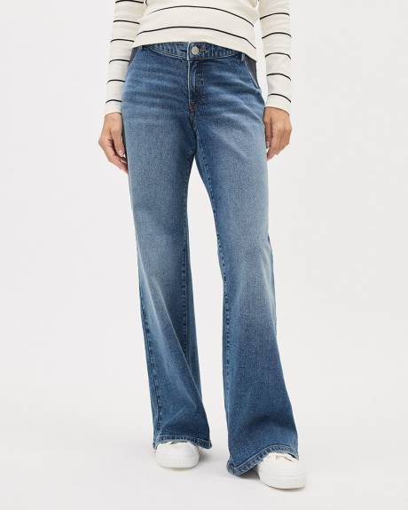 Medium-Wash Wide-Leg Jeans - Thyme Maternity