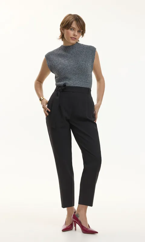 Tapered timeless pants for women