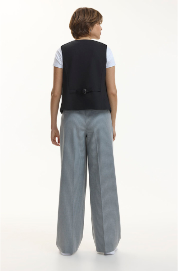 Wide-leg pants for women