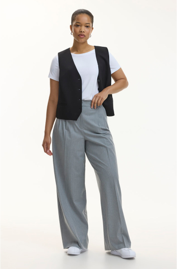 Wide-leg pants for women