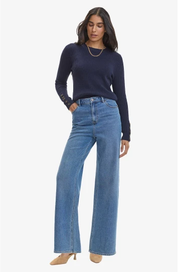 Wide-leg jeans for women